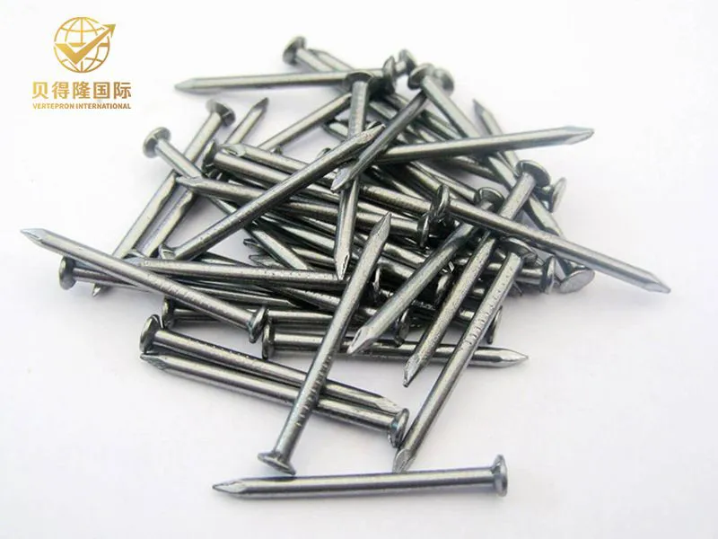 Pregos de arame comuns