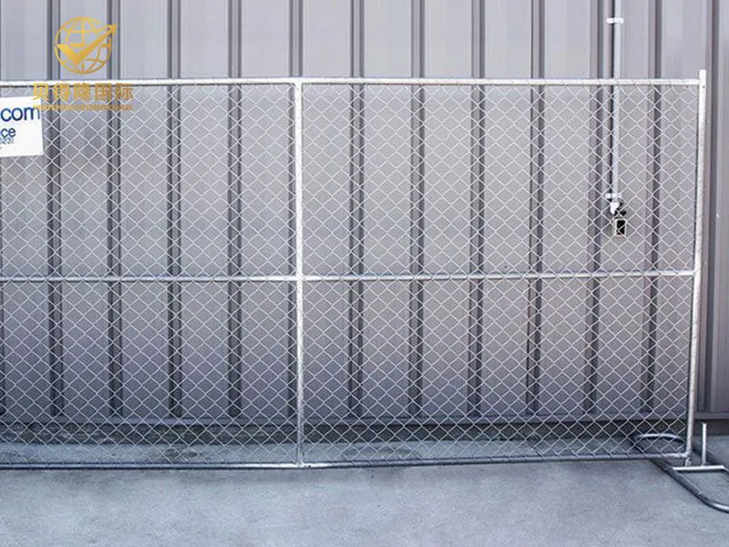 Cerca do canteiro de obras