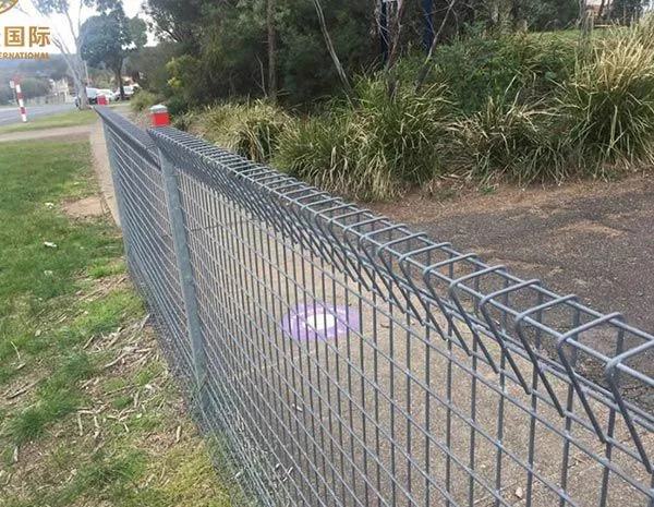 Cerca superior dobrada em brc galvanizado por imersão a quente